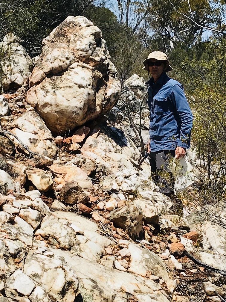 Heologist at hard rock quartz project